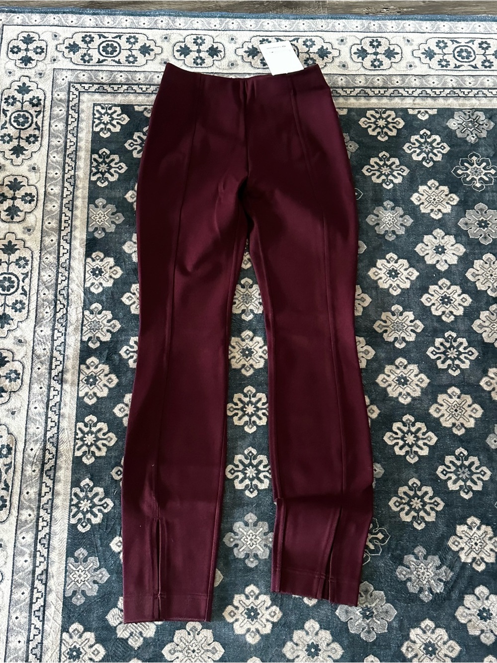 Lululemon Stretch Knit HR Pull-On Pant Regular size Small - Garnet - NWT